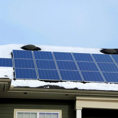 How to care for solar panels in winter